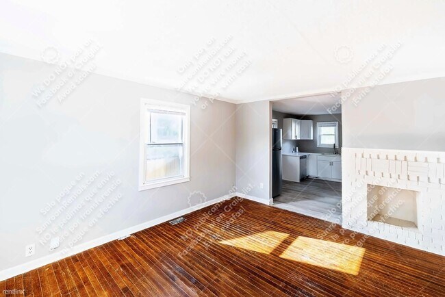 Building Photo - 2 br, 1 bath House - 2318 E Raymond St
