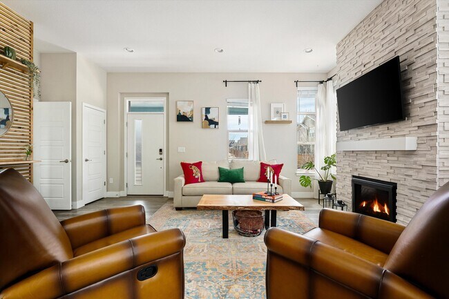 Building Photo - 10053 E 60th Ave