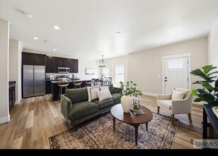 Building Photo - 1389 Remington Trl