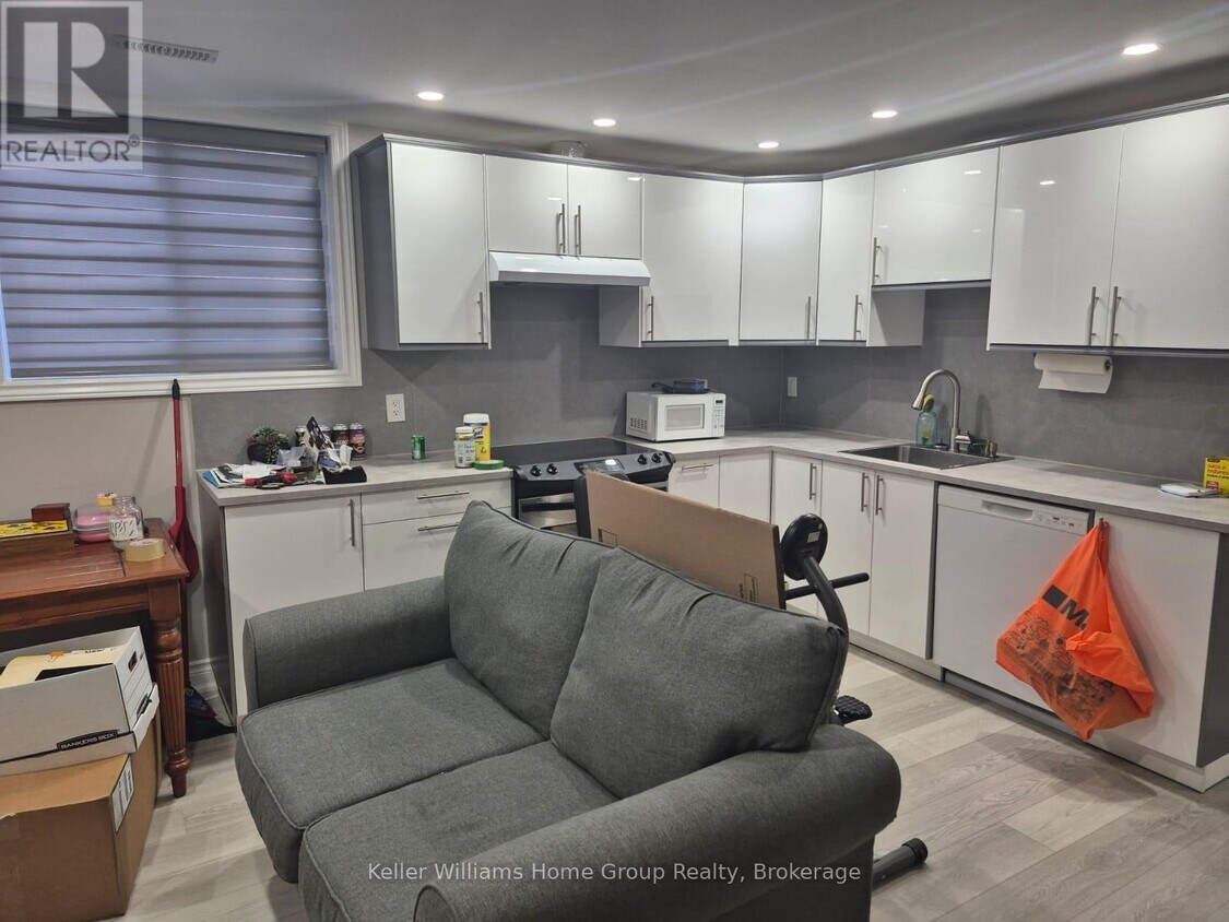 Photo principale - 165 Rockcliffe Dr