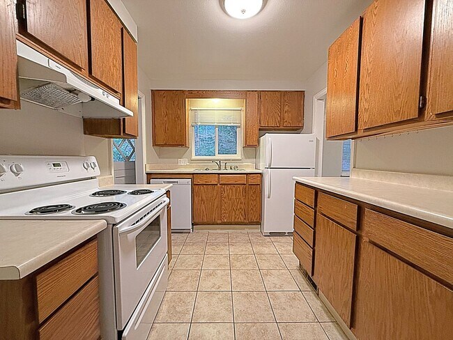 Foto del edificio - 2015 Pine Grove Ave