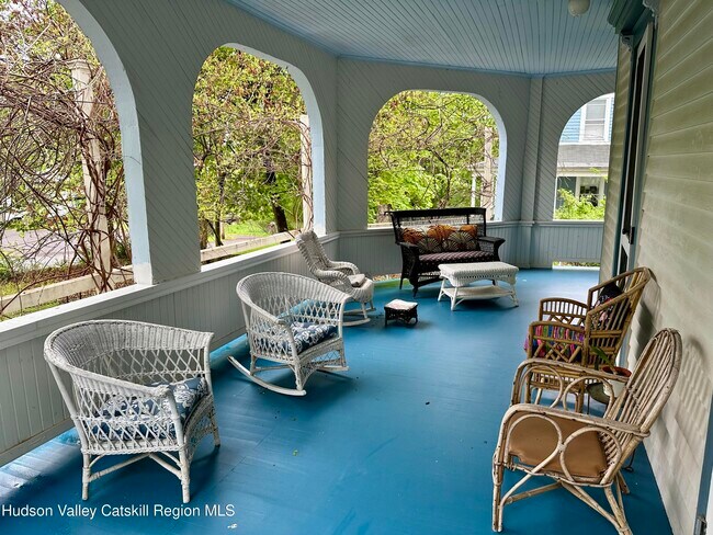 Foto del edificio - 5 Fairview Ave