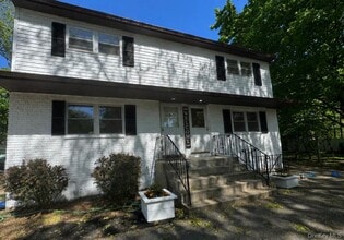 Building Photo - 408 7th St