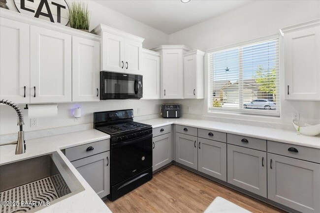 Foto del edificio - 6149 Laguna Ln