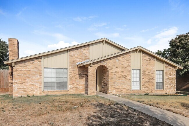 Building Photo - 2021 Glenbrook Meadows Dr