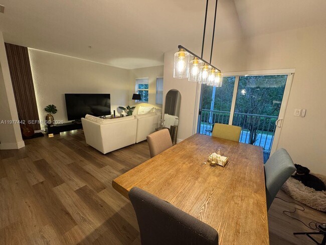 Foto del edificio - 8960 NW 97th Ave