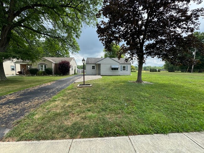 Building Photo - 5713 Burns Rd