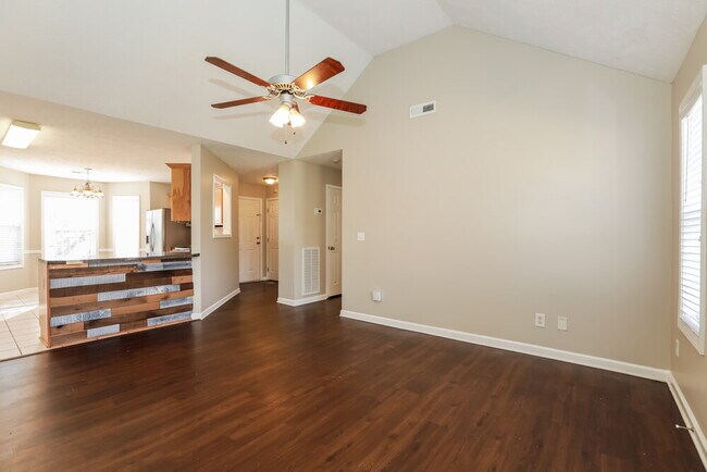 Foto del edificio - 11005 Packard Ct