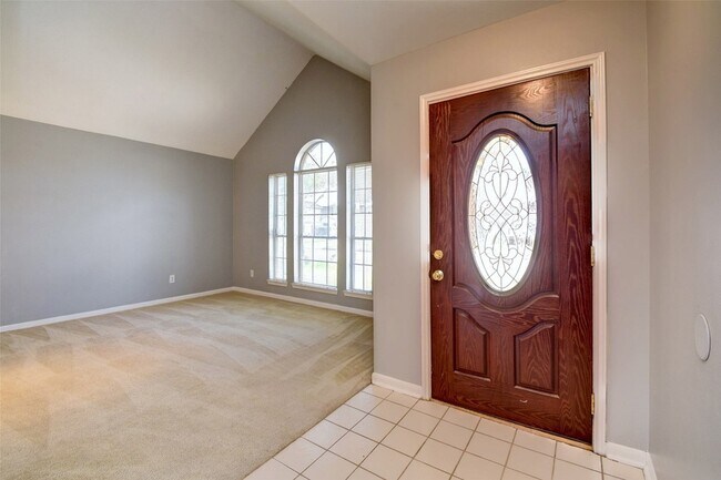 Foto del edificio - 2114 Whirlaway Dr