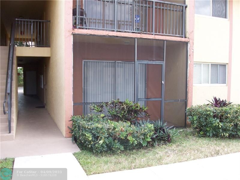 Primary Photo - 2852 NW 55th Ave