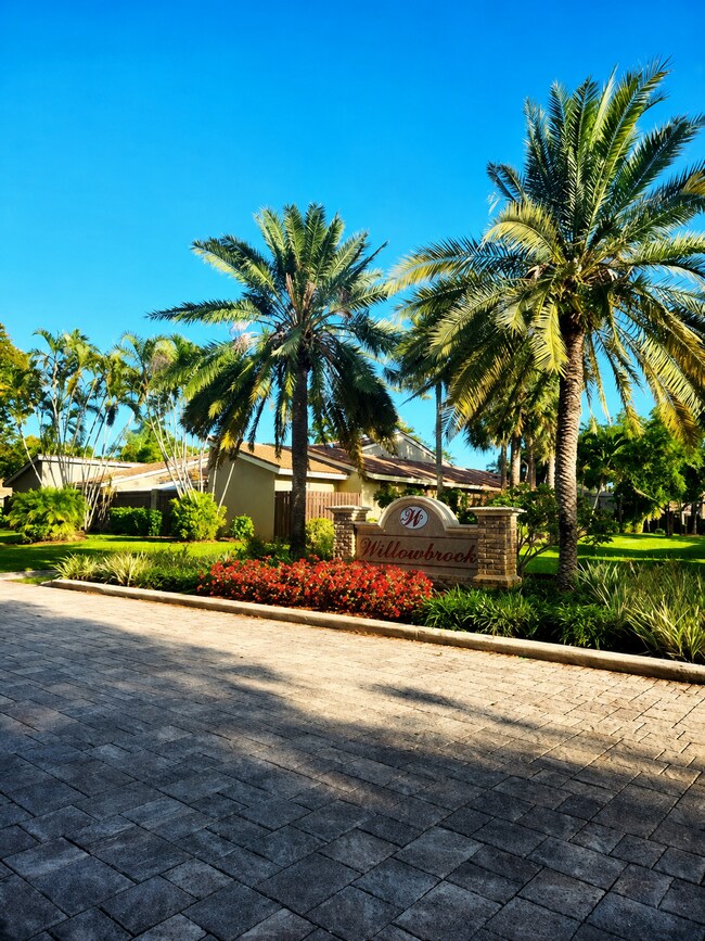 Foto del edificio - 63 Meadows Dr