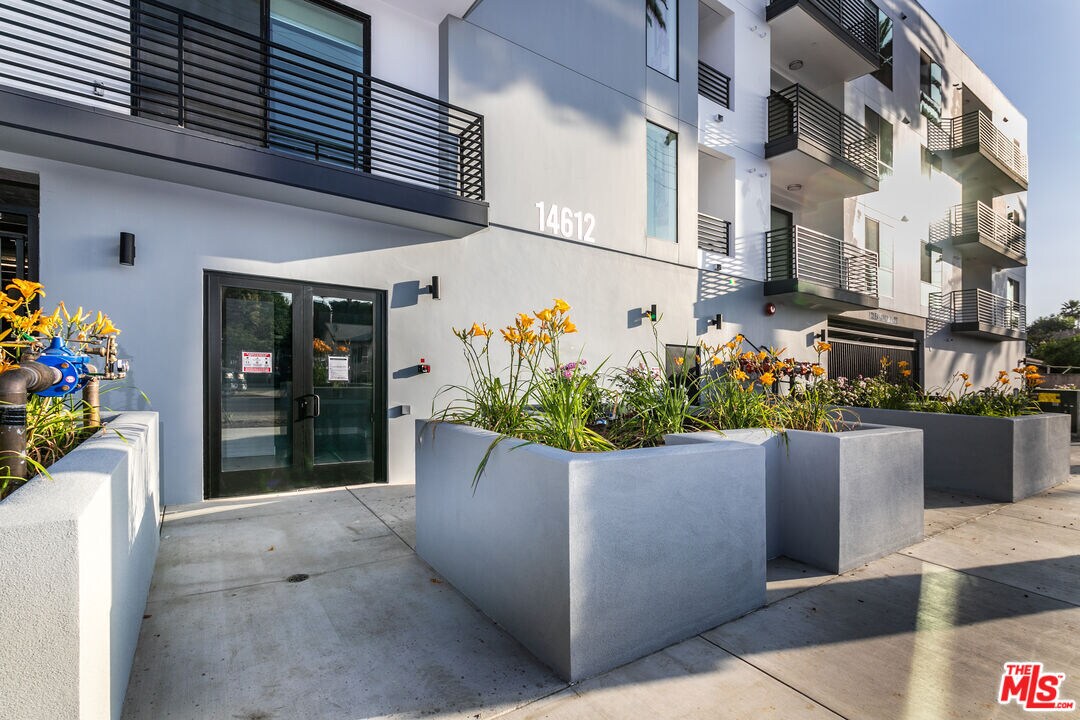 Foto principal - 14612 Calvert St