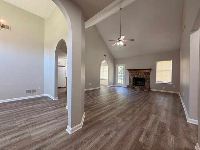 Building Photo - 3-Bedroom. 2-Bath Home in Loganville