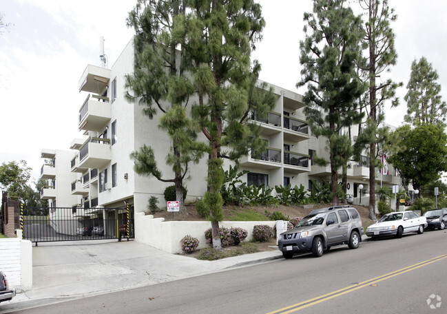 Foto del edificio - Park Crest Senior Apartments