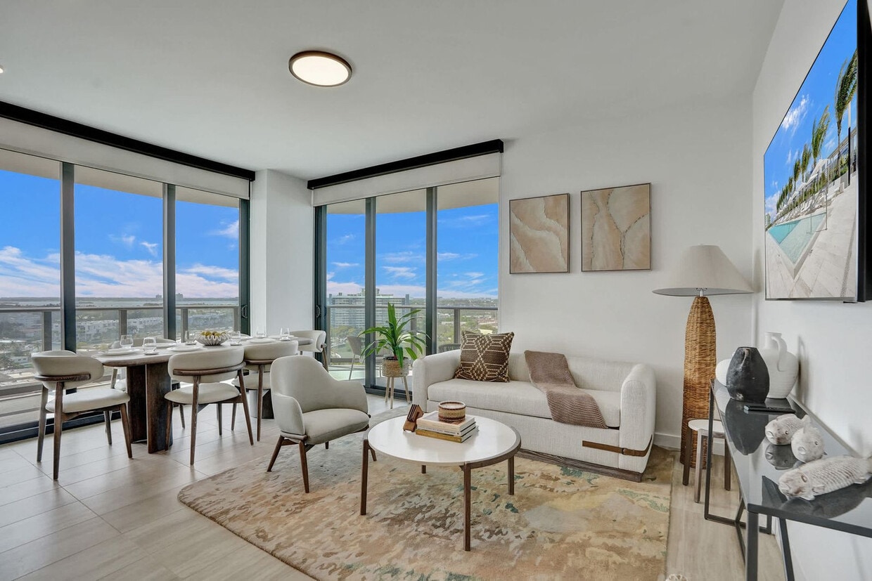 Foto principal - 580 72nd St