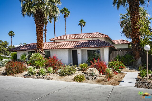 Foto del edificio - 1800 N Mira Loma Way