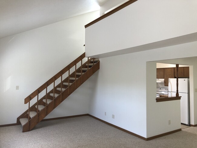 Building Photo - 6431 St Andrews Dr