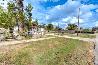 Building Photo - 4049 Lucille St