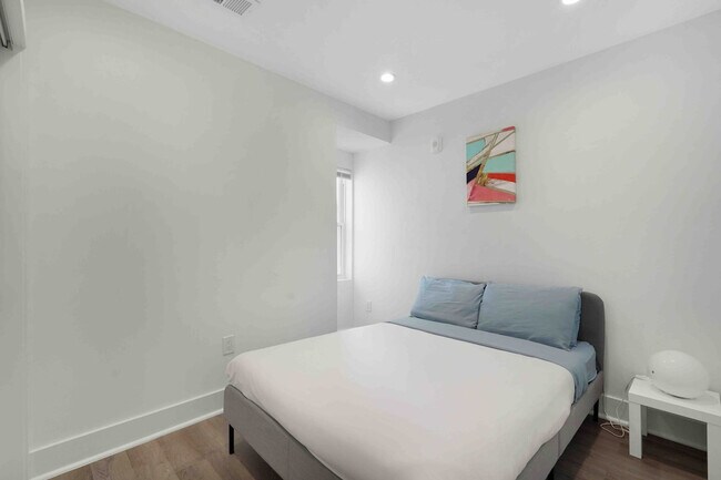 Foto del edificio - 4408 Georgia Ave NW