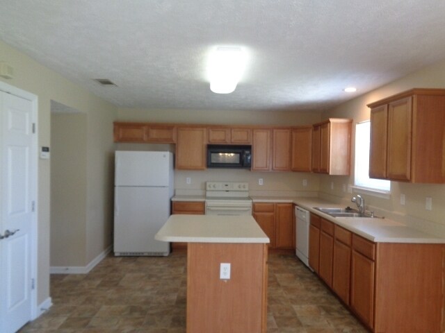 Foto del edificio - 4006 Pennick Ct