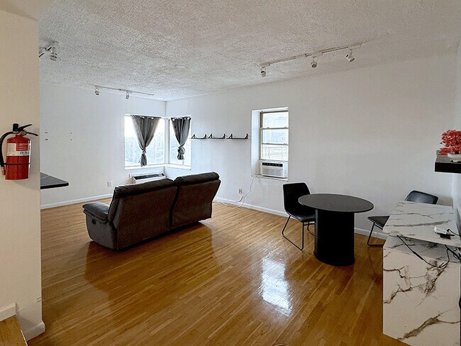 Photo - 19-31 Lyons Ave (Newark, NJ) Townhome