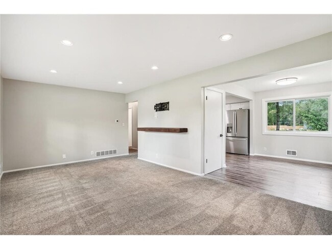 Building Photo - 8041 Lake Dr