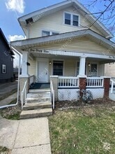 Building Photo - 149 Clarendon Ave
