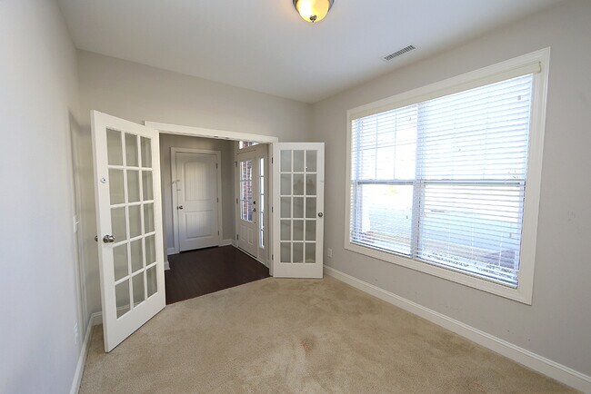 Building Photo - 1228 Alston Forest Dr