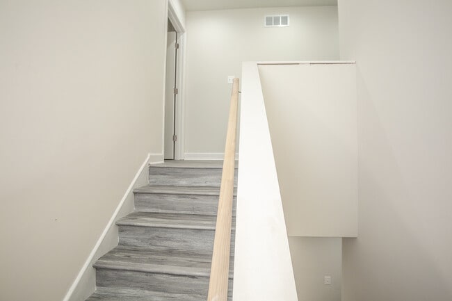 Foto del edificio - 719 E 20th St