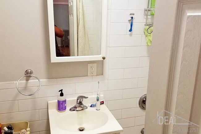 Foto del edificio - 267 Halsey St