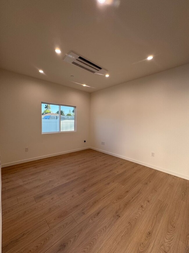 Photo - Newly Built Attached ADU in Prime Glenoaks Blvd, Burbank Townhome