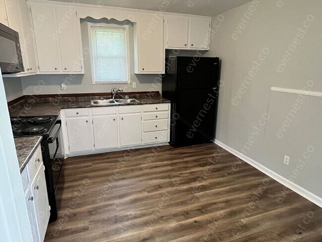 Building Photo - 632 St Cloud Dr