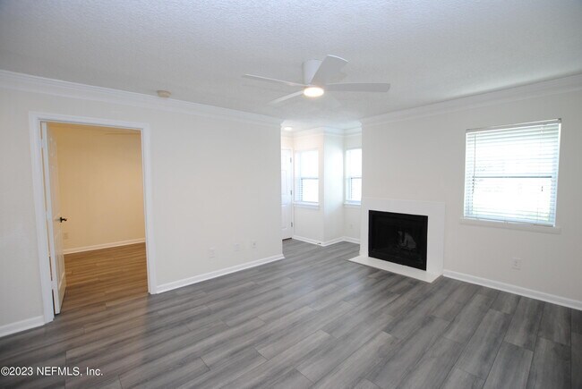 Foto del edificio - 100 Fairway Park Blvd