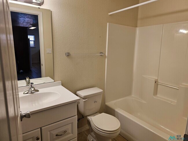 Foto del edificio - 108 Limestone