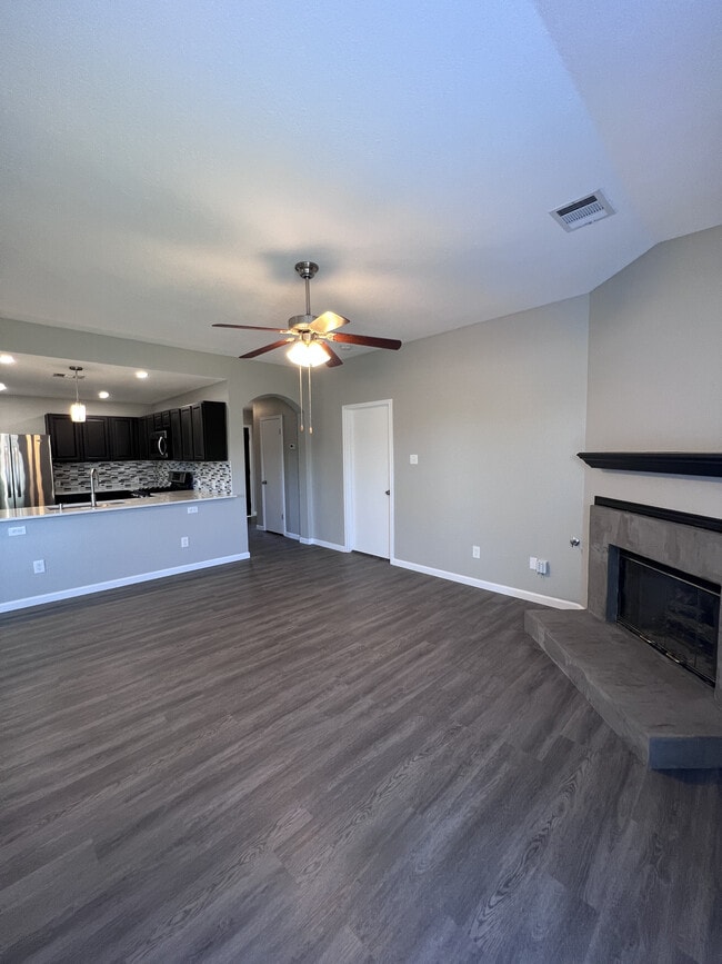 Building Photo - 1510 Primrose Trail