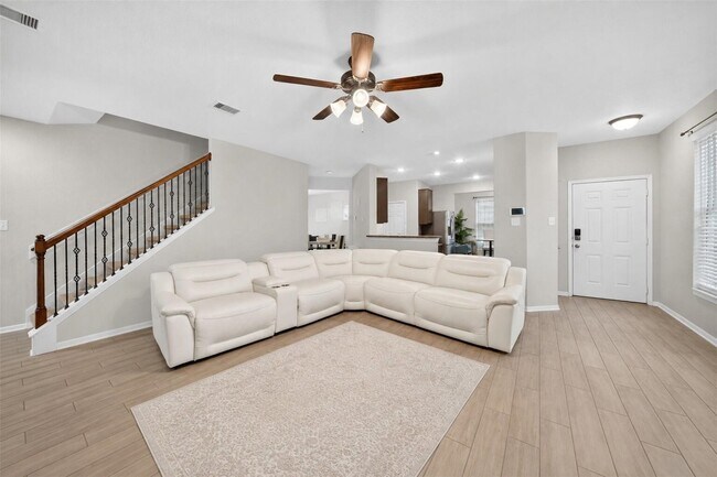 Building Photo - 16361 Olive Sparrow Dr
