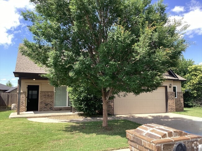 Building Photo - 8229 NW 140th St