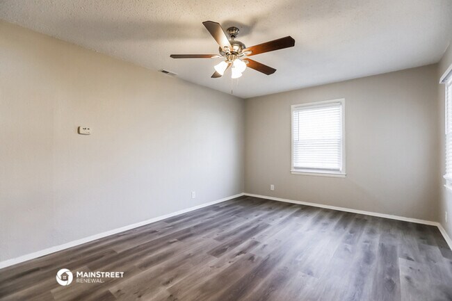 Foto del edificio - 13117 Parker Ave