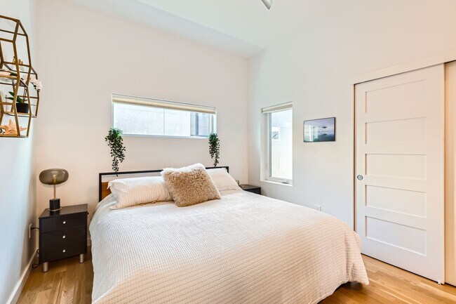 Foto del edificio - 3880 W 13th Ave