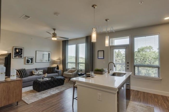 Building Photo - 2 bedroom in San Antonio TX 78256