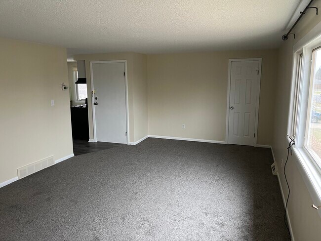 Sala de estar - 29 Sandy Ln