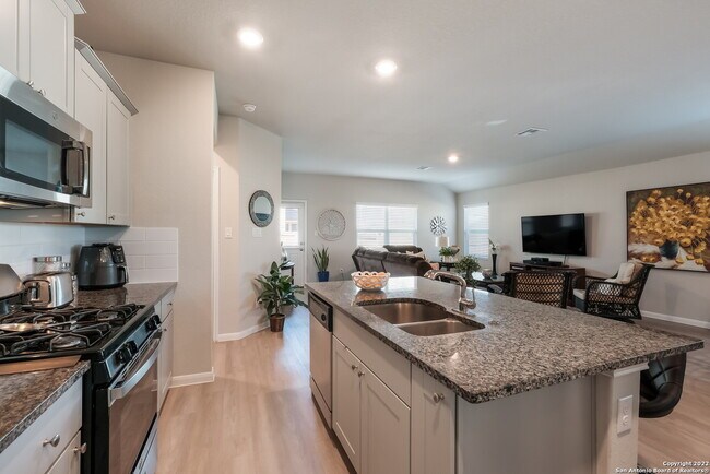 Building Photo - 13713 Dariens Path