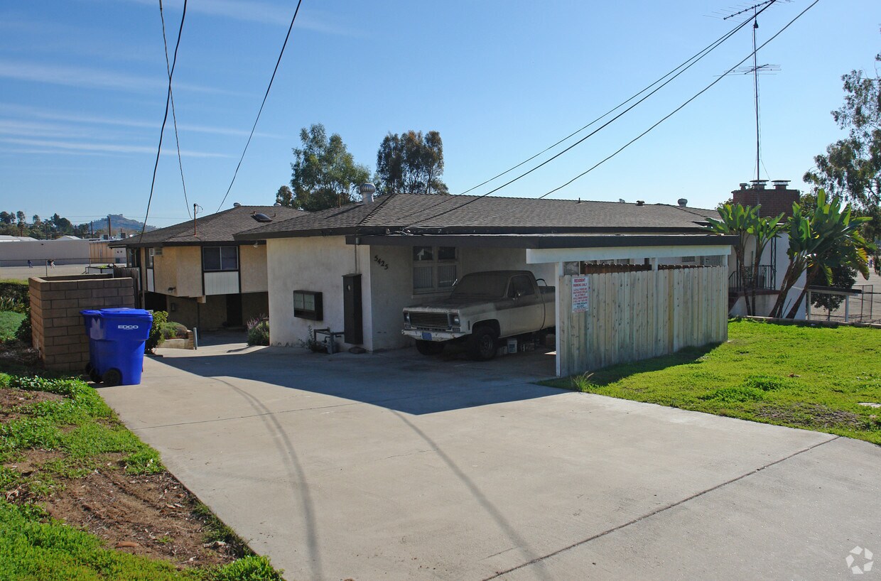 Foto del edificio - 5425 Kiowa Dr