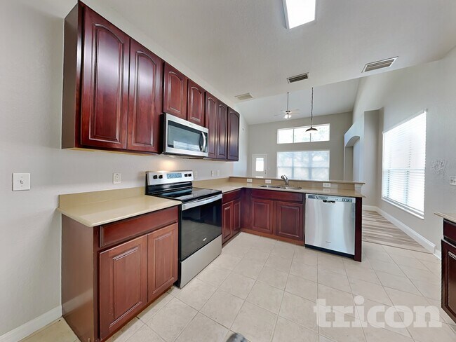 Foto del edificio - 243 Tower View Dr W