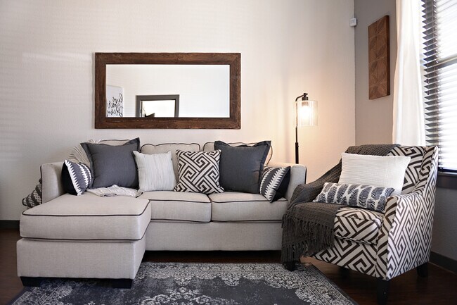 Building Photo - Epic Apartments