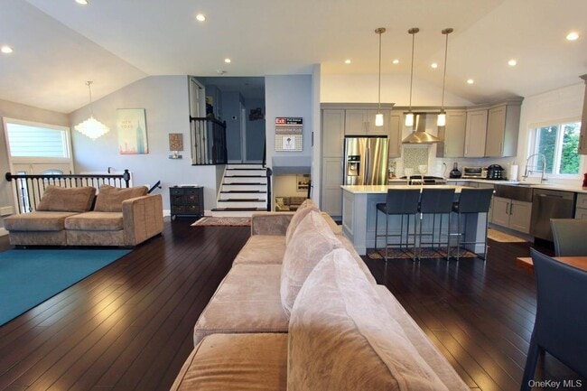 Building Photo - 83 Executive Dr