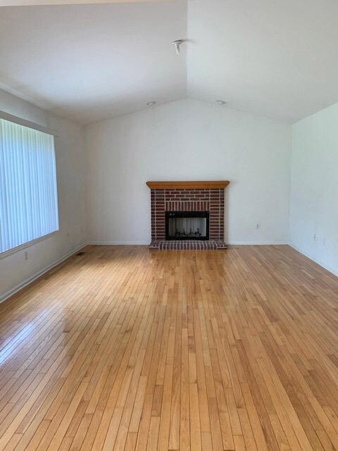 Building Photo - 251 Cloverleaf Ct
