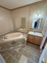Building Photo - 486 Crooked St