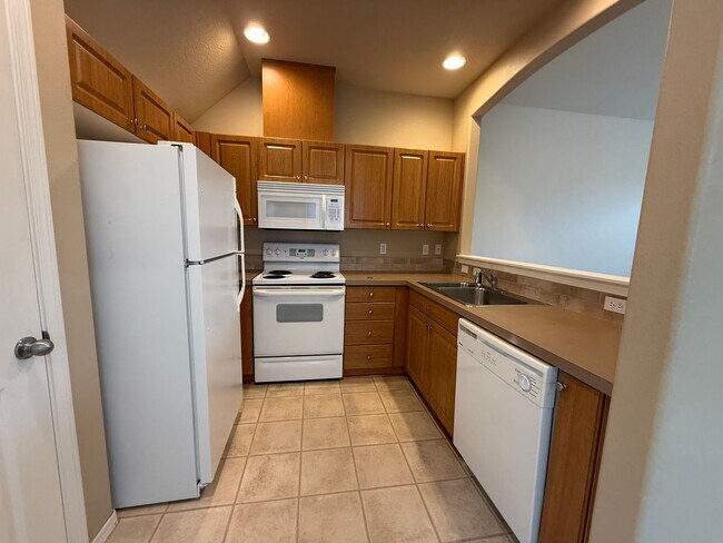 Foto del edificio - 2 Bed/1.5 Bath Townhome Near the Old Mill
