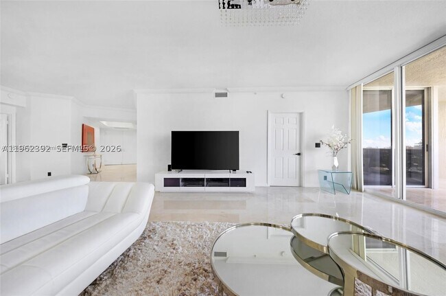 Foto del edificio - 3200 N Ocean Blvd